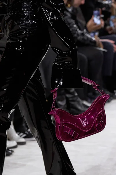 Look 72